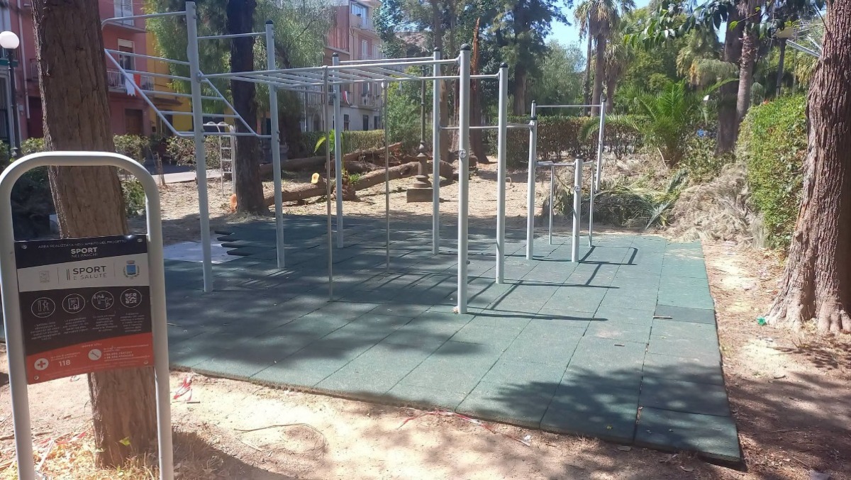 Militello, rimossa la svastica ai giardini pubblici comunali - 