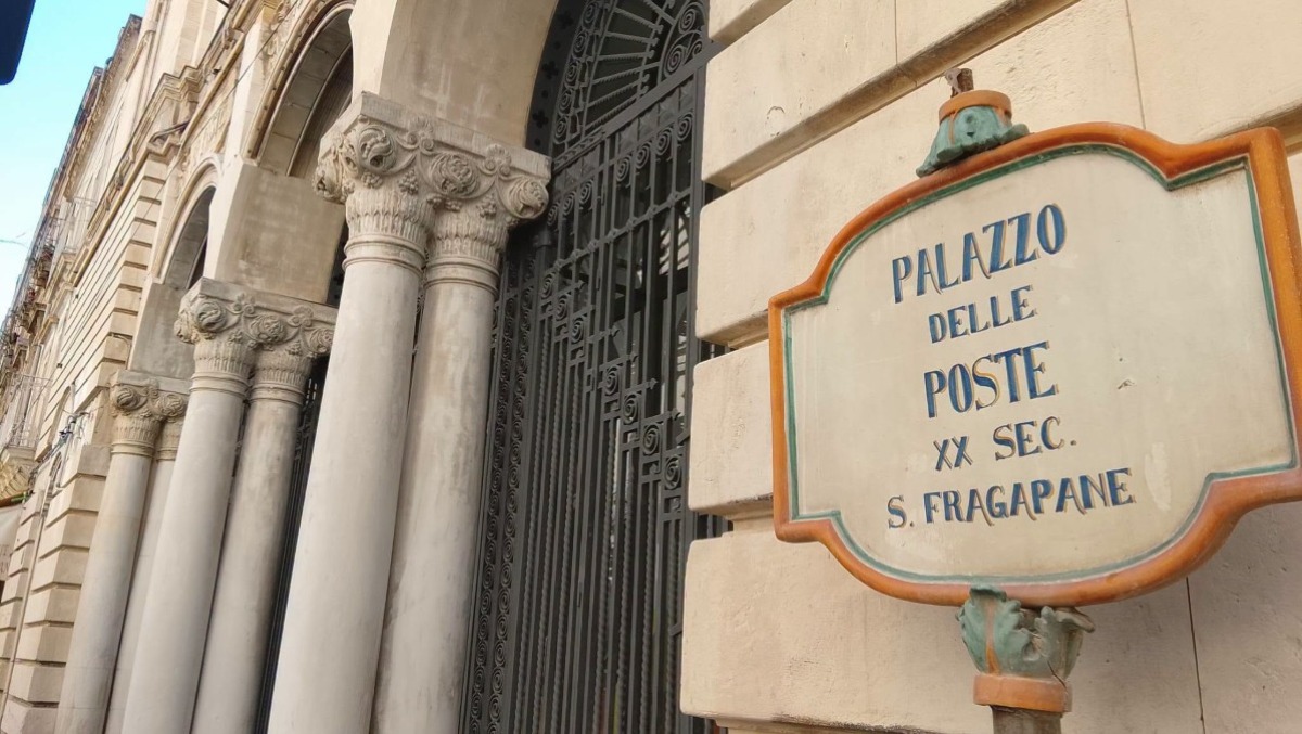 Caltagirone, riapre l'ufficio postale in via Vittorio Emanuele - 
