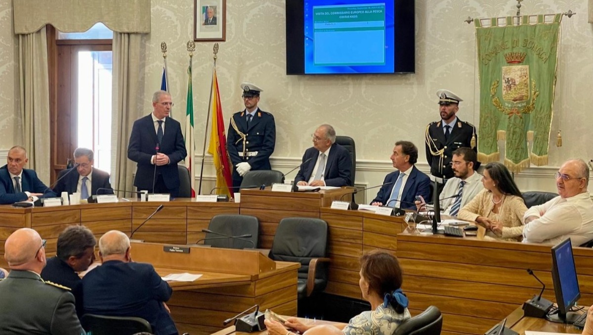 Pesca, svolta in Sicilia: storica visita del Commissario UE - 
