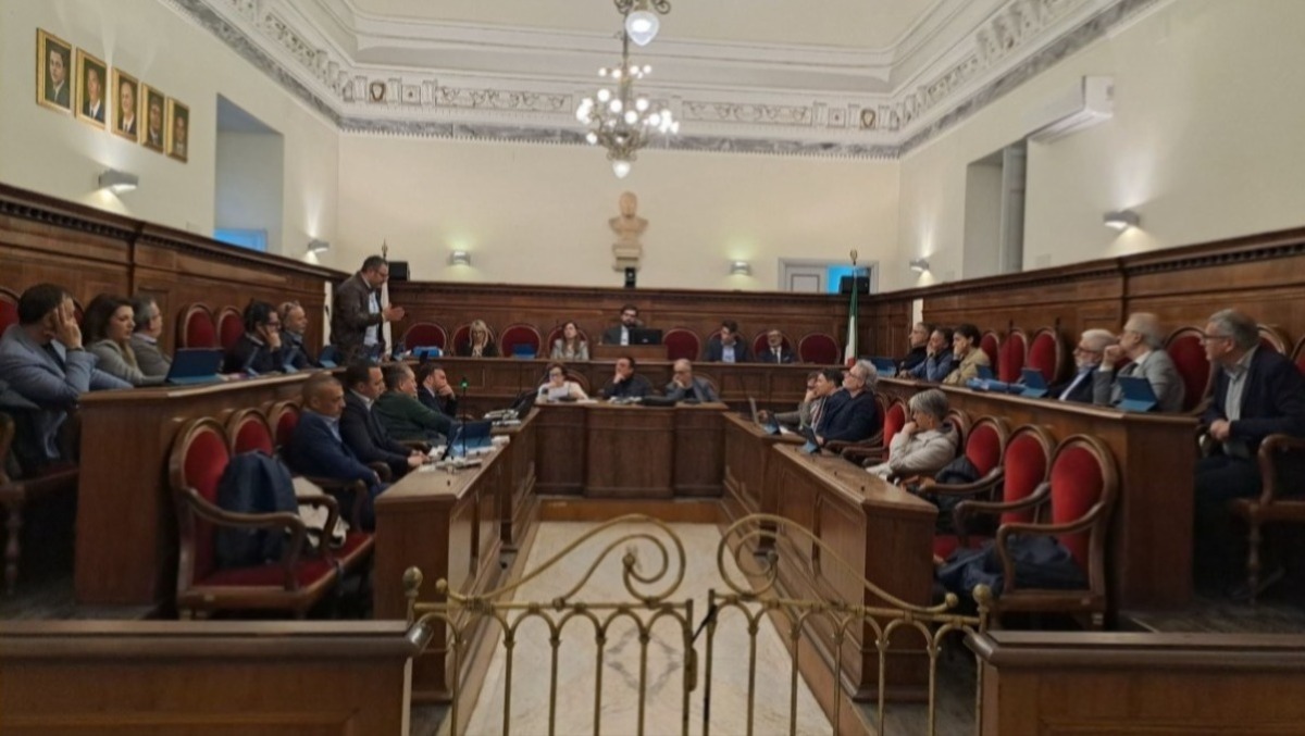 Caltagirone, Consiglio comunale il 28 settembre: 8 punti all'ordine - 