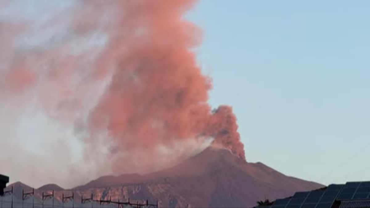 Etna, nuova e intensa attività eruttiva: allerta per i voli - 