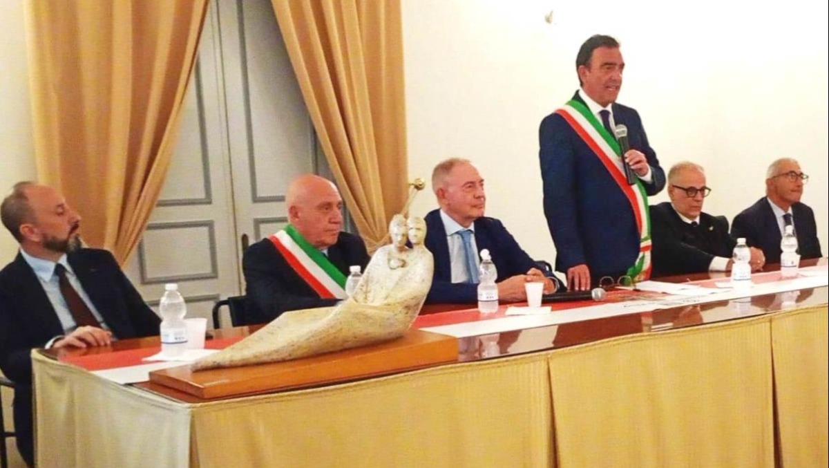 MINISTRO URSO, in municipio. "Ceramica di Caltagirone diventa Igp" - 