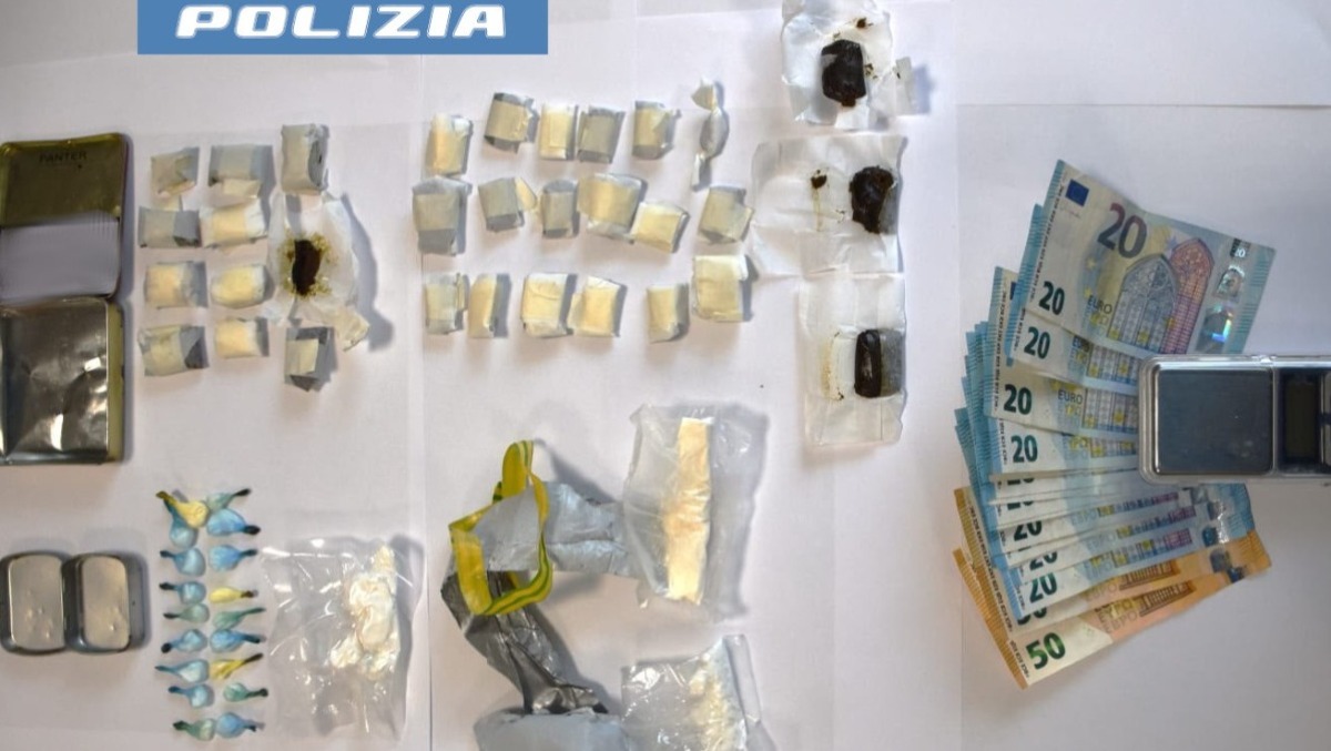 Caltagirone, blitz al "Parcologico": arrestata coppia pusher - 