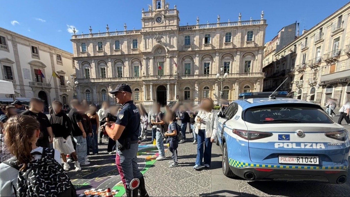 A Catania il Pullman Azzurro: lezioni di guida responsabile - 